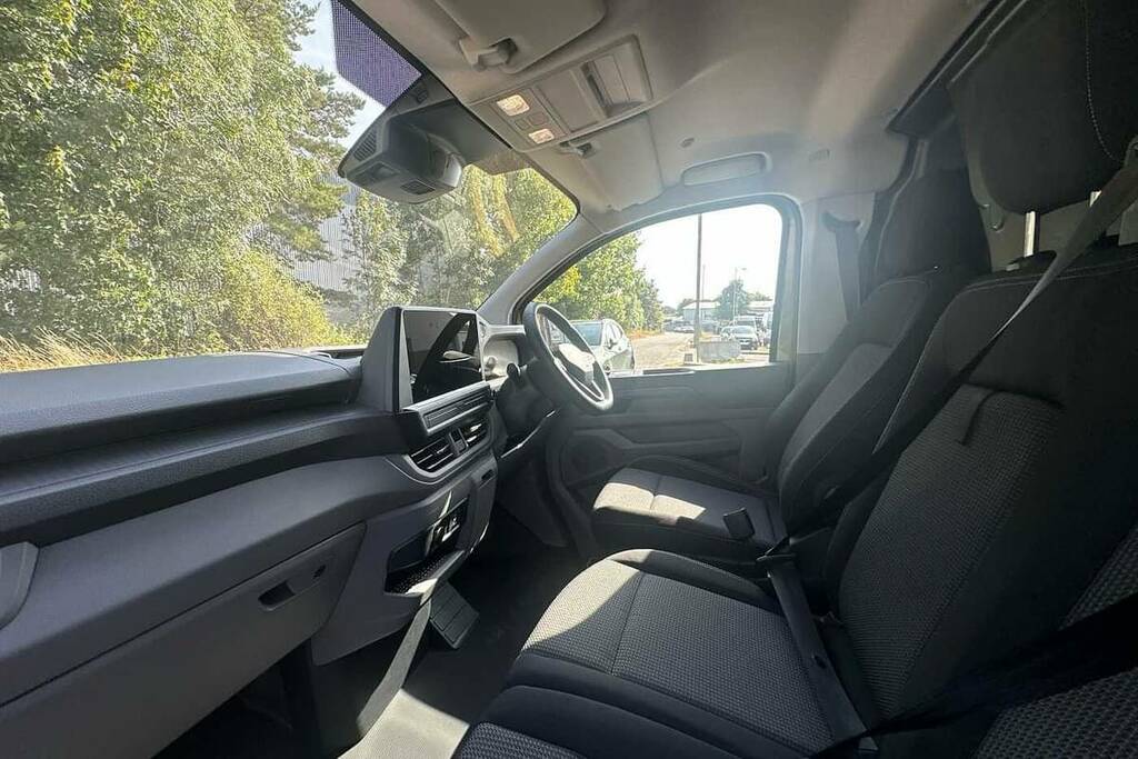 Volkswagen Transporter 2.0 Tdi 150 Commerce Pro Van Green
