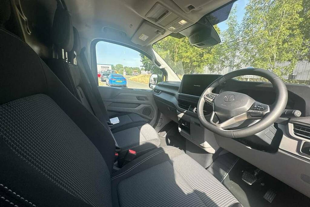 Volkswagen Transporter 2.0 Tdi 150 Commerce Pro Van VE25FNW Green #5