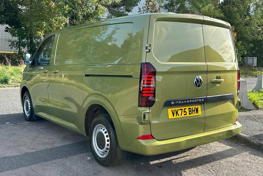 Volkswagen E-Transporter 100Kw 65Kwh Commerce Plus Van Green #3