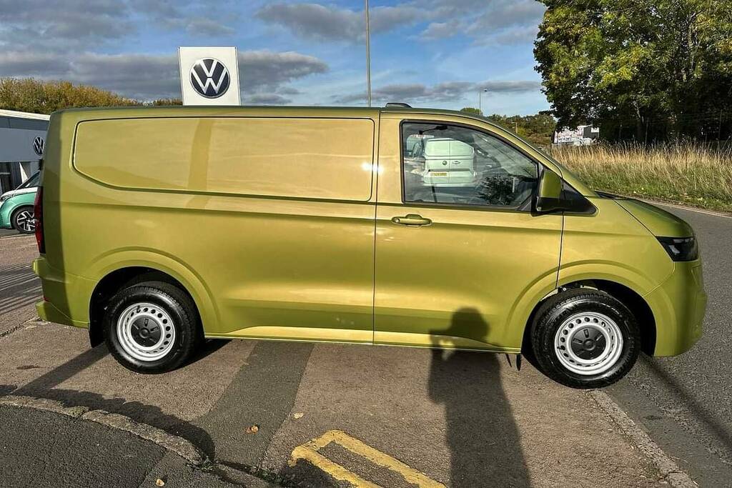 Volkswagen E-Transporter 100Kw 65Kwh Commerce Plus Van Green #4