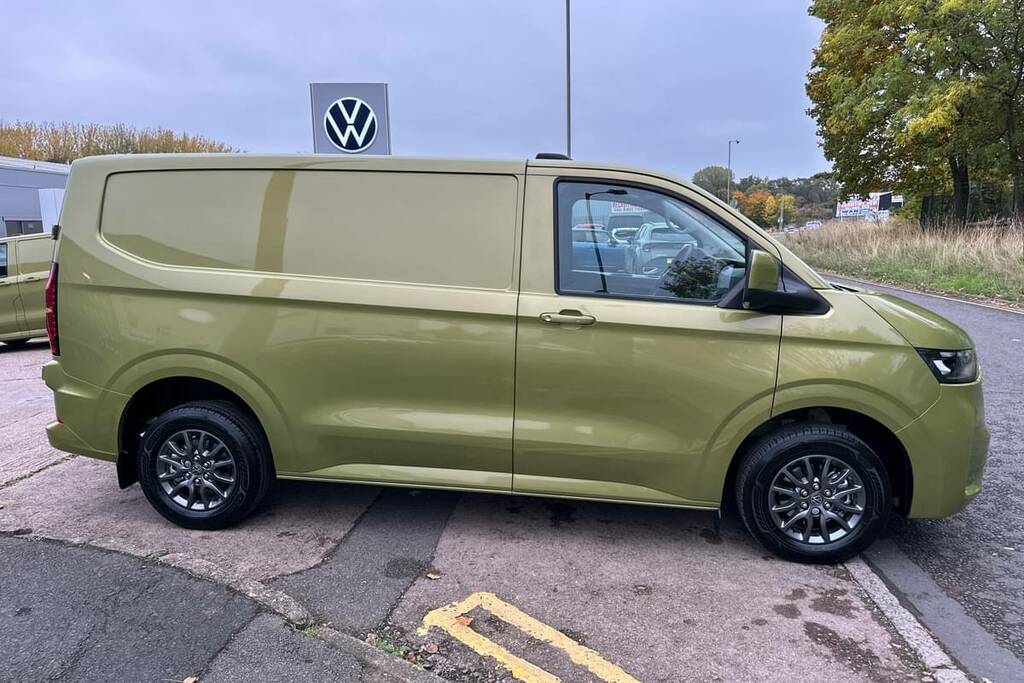 Volkswagen Transporter 2.0 Tdi 150 Commerce Pro Van VO75YRR Green #4