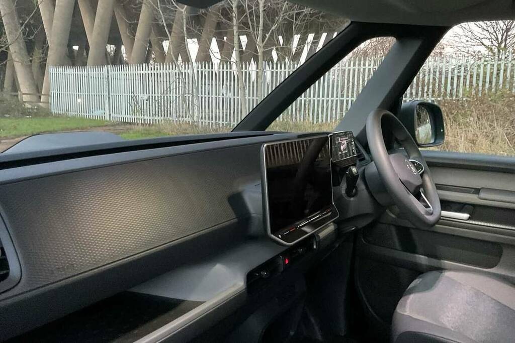 Volkswagen ID.Buzz 210Kw Commerce 79Kwh Silver