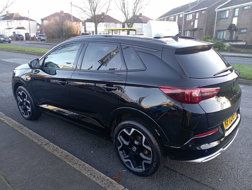 Vauxhall Grandland 1.5L Ultimate KP72EFV Black #3