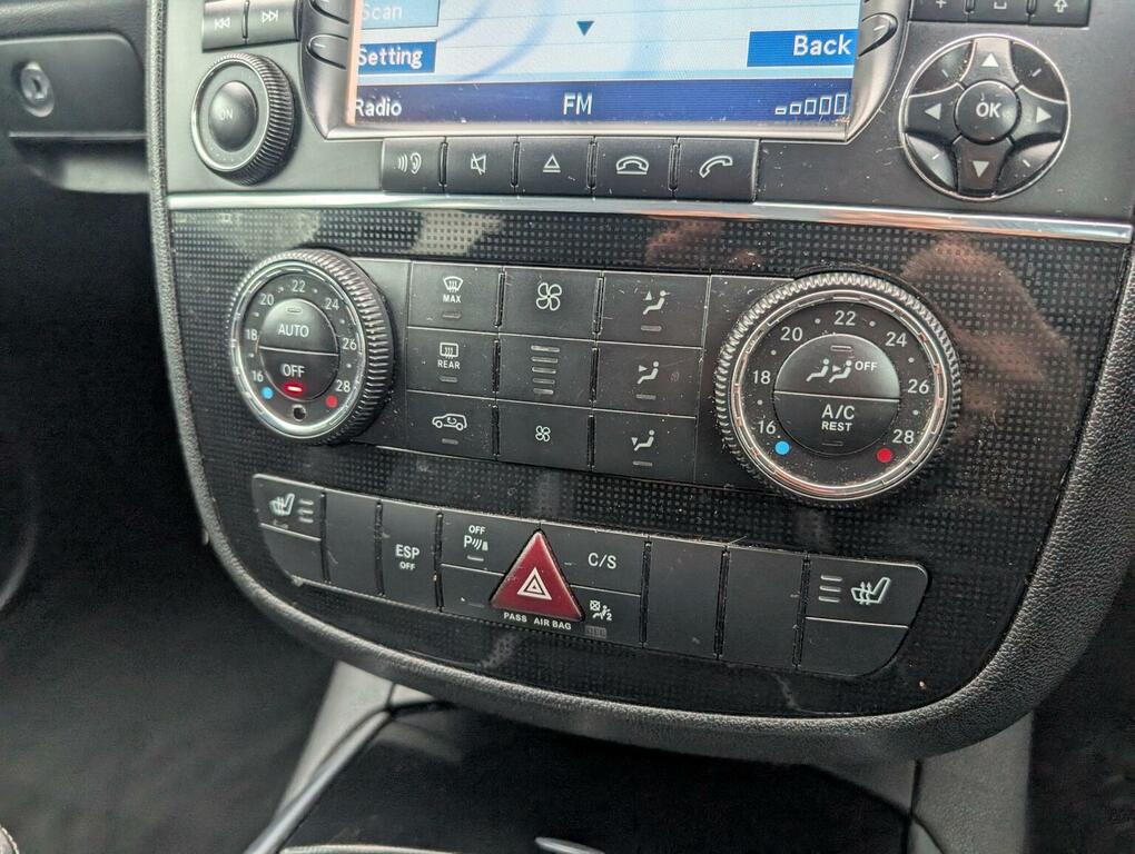 Mercedes-Benz R Class Mpv Black #39