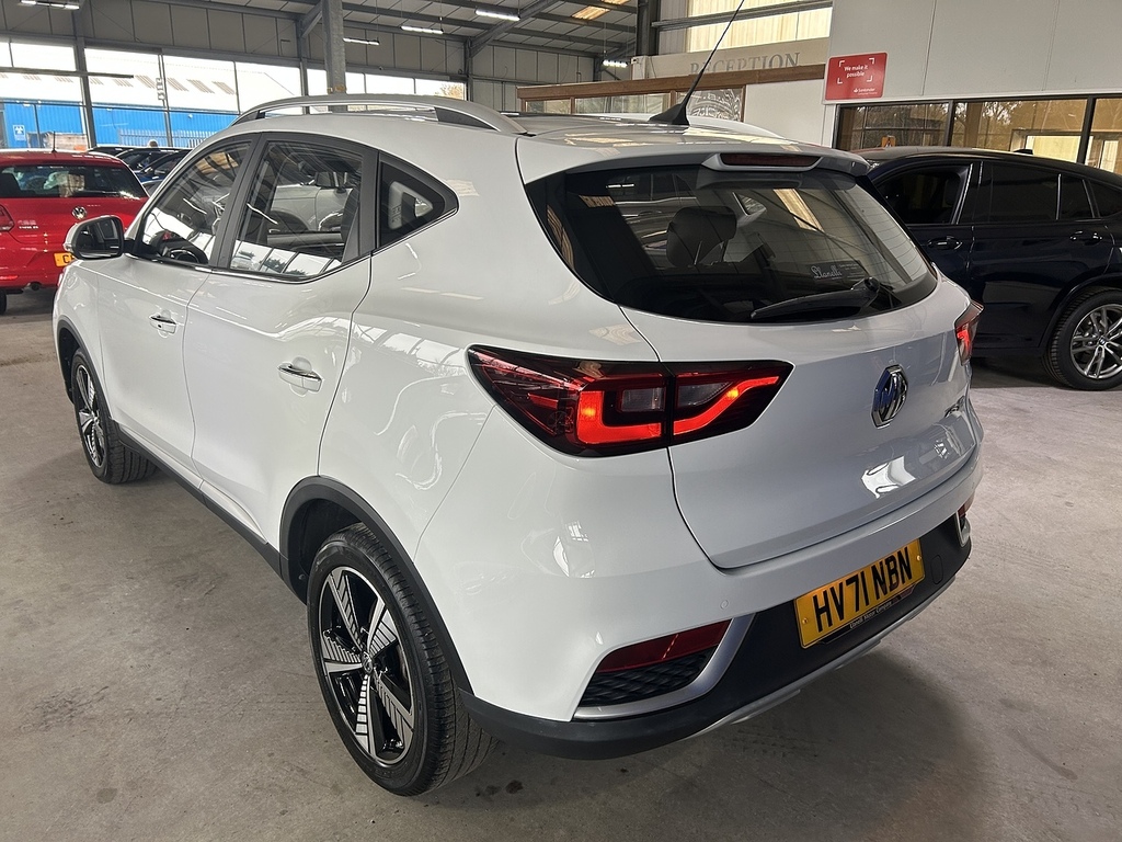 MG ZS 44.5Kwh Exclusive Suv 143 Ps HV71NBN White #5