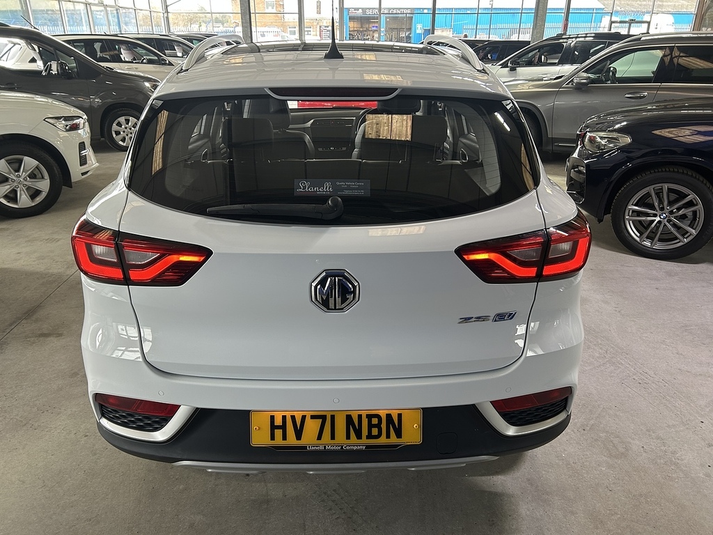 MG ZS 44.5Kwh Exclusive Suv 143 Ps HV71NBN White #6