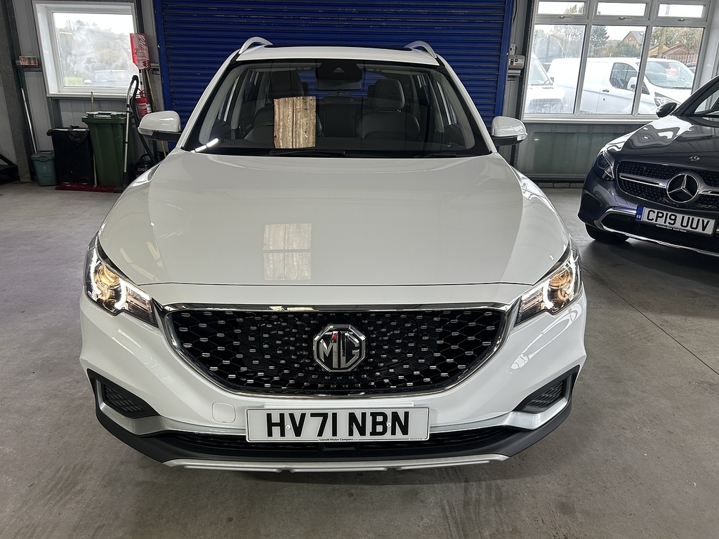 MG ZS 44.5Kwh Exclusive Suv 143 Ps HV71NBN White #3