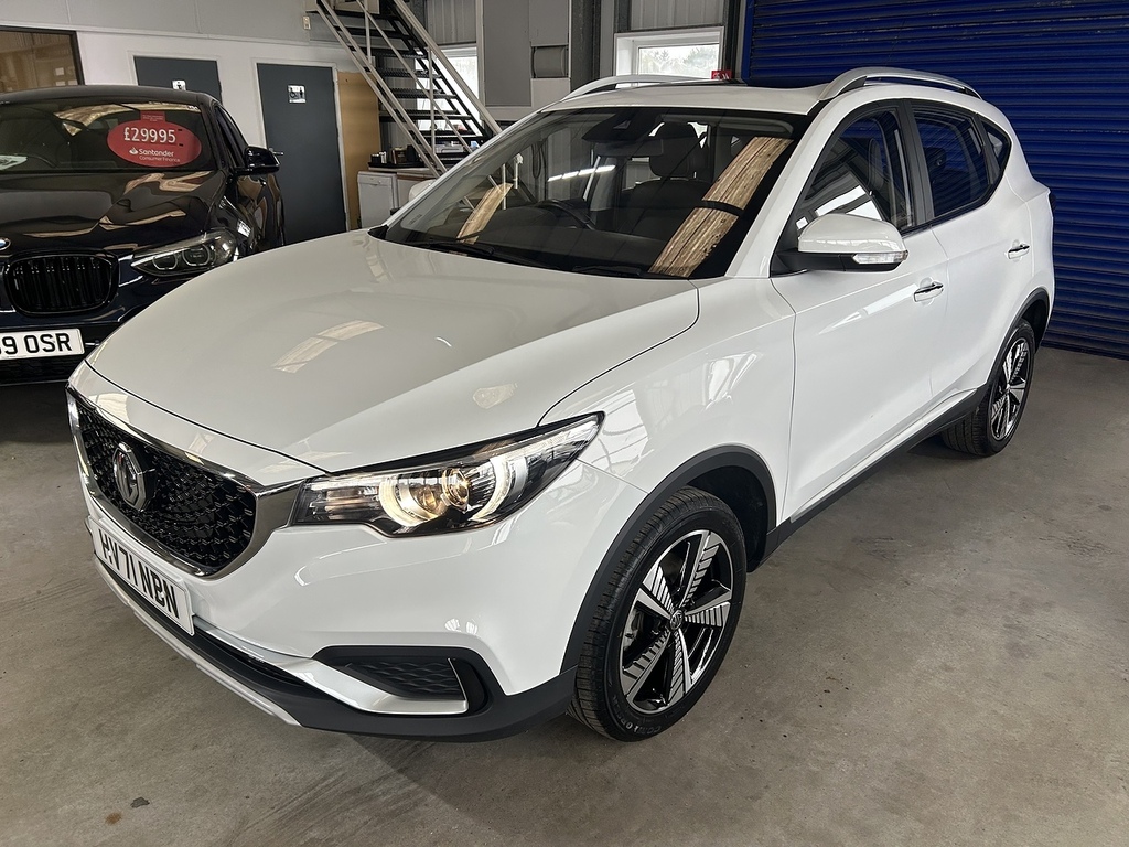 MG ZS 44.5Kwh Exclusive Suv 143 Ps HV71NBN White #2