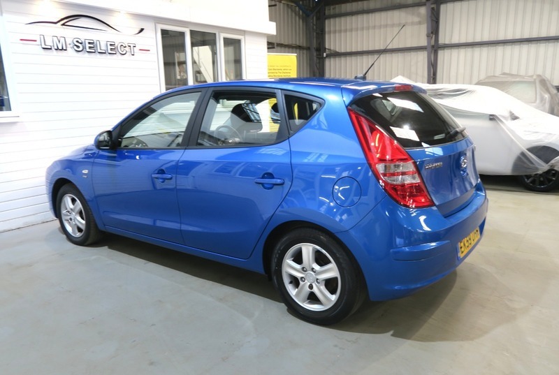 Hyundai I30 Crdi Comfort 115 Blue #6
