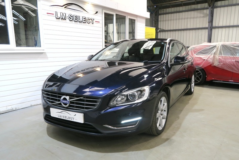 Volvo V60 D4 Se Lux Nav PX66WDA Blue #4