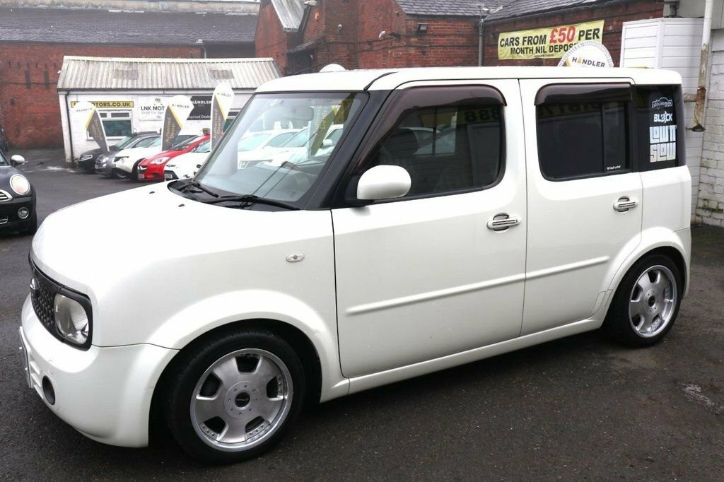 Nissan Cube 1.5 L Brown #28