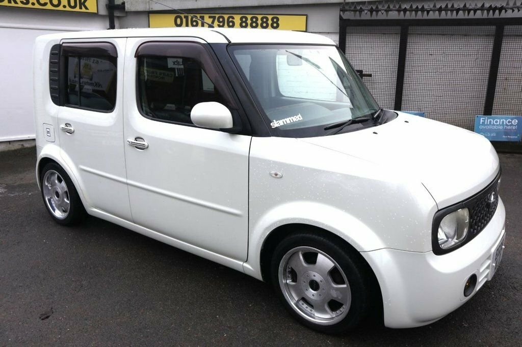 Nissan Cube 1.5 L Brown #29
