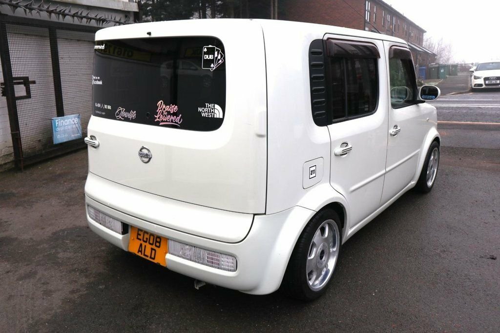 Nissan Cube 1.5 L Brown #19