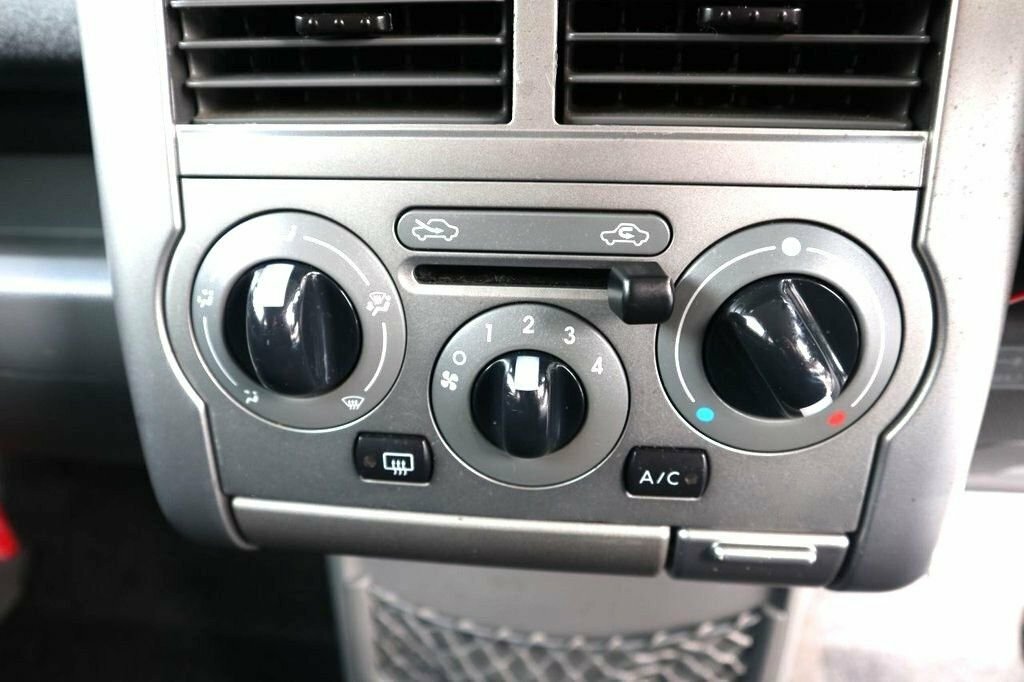 Nissan Cube 1.5 L Brown #42