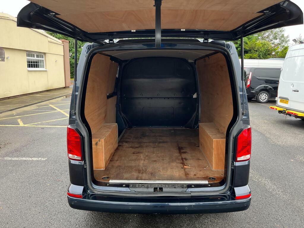 Volkswagen Transporter 2.0 Tdi T28 Highline Dsg Fwd Swb Euro 6 S S HJ72XPE Blue #4