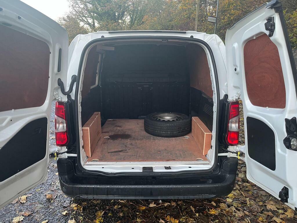 Vauxhall Combo 1.5 Turbo D 2300 Dynamic L1 H1 Euro 6 S S White #4