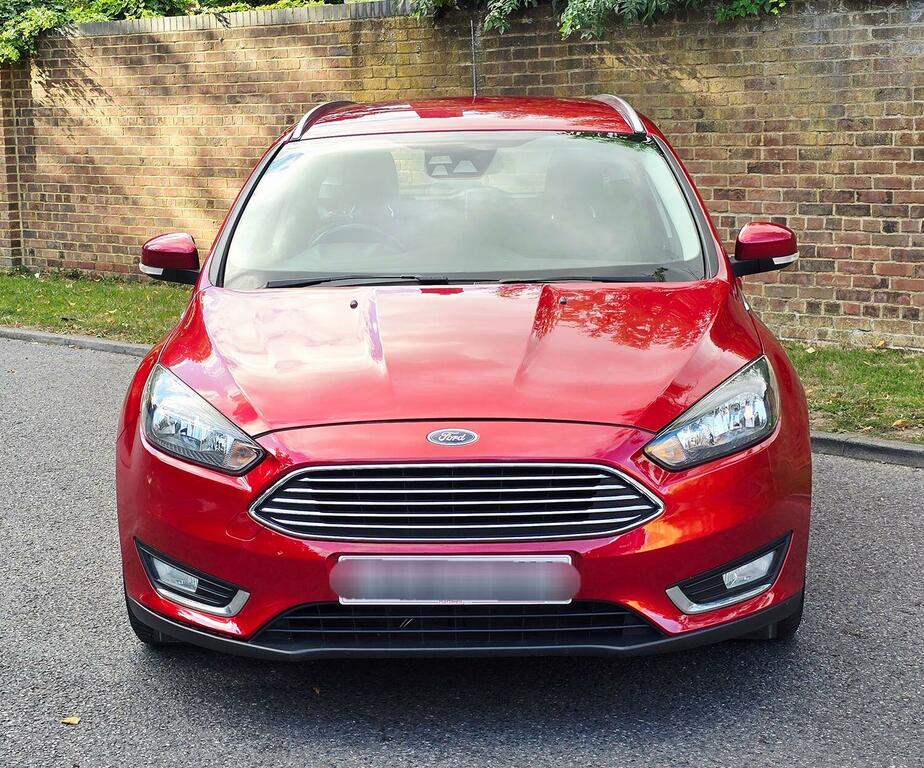 Ford Focus Estate 1.0 T Ecoboost Titanium 2015 BJ65PHY Red #2