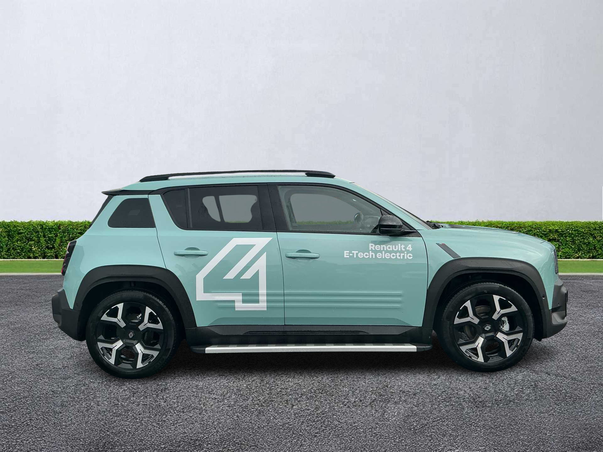 Renault 4 E-Tech 110Kw Techno 52Kwh Comfort Range NL75MZO Green #3