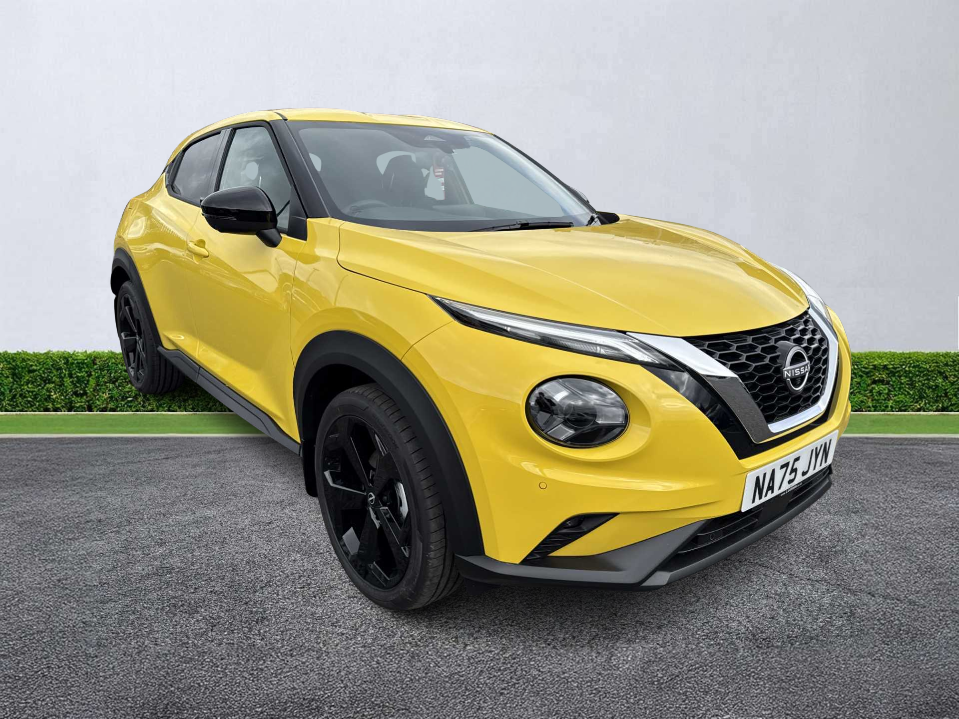 Nissan Juke 1.0 Dig-t Tekna Dct Yellow