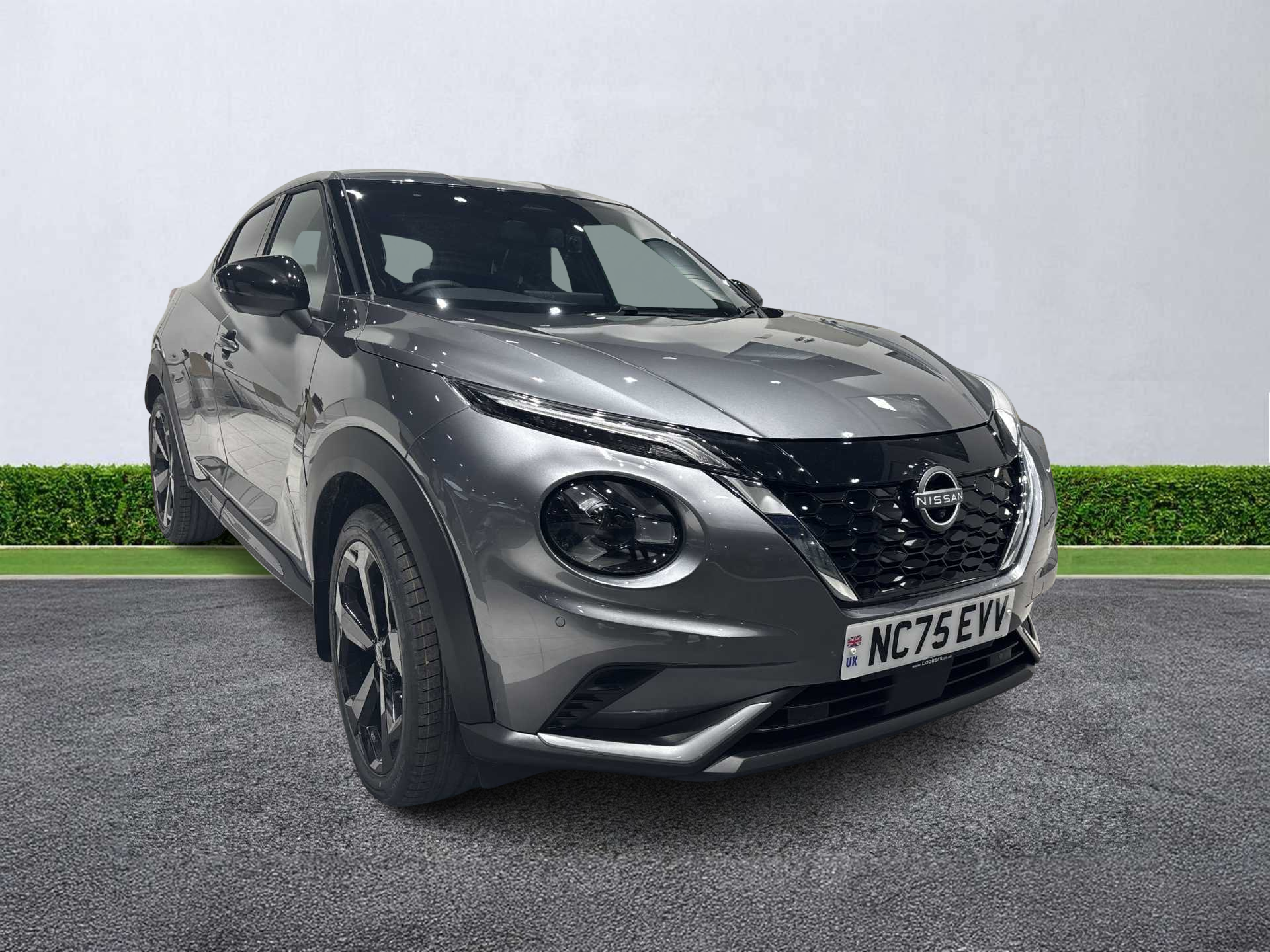 Nissan Juke 1.6 Hybrid Tekna NC75EVV Grey