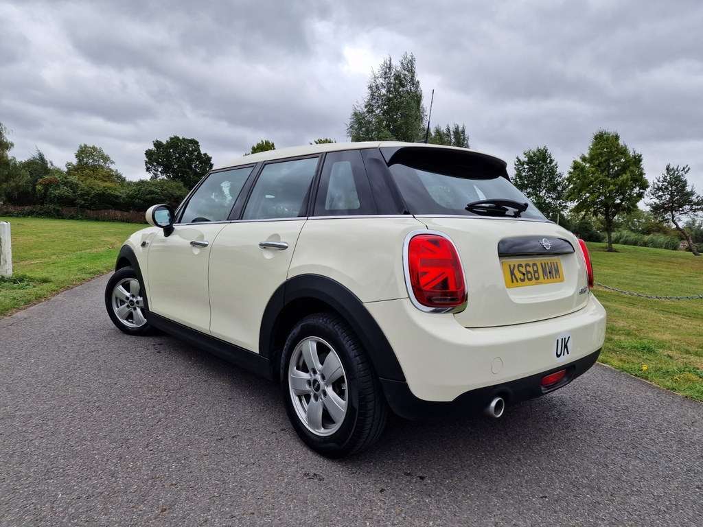 Mini Hatch 1 5 Cooper Steptronic Euro 6 S S KS68MWM White #5