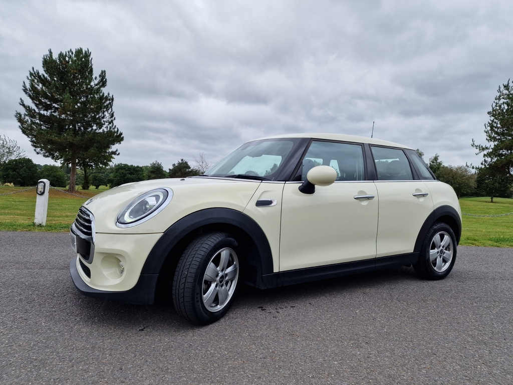 Mini Hatch 1 5 Cooper Steptronic Euro 6 S S KS68MWM White #3