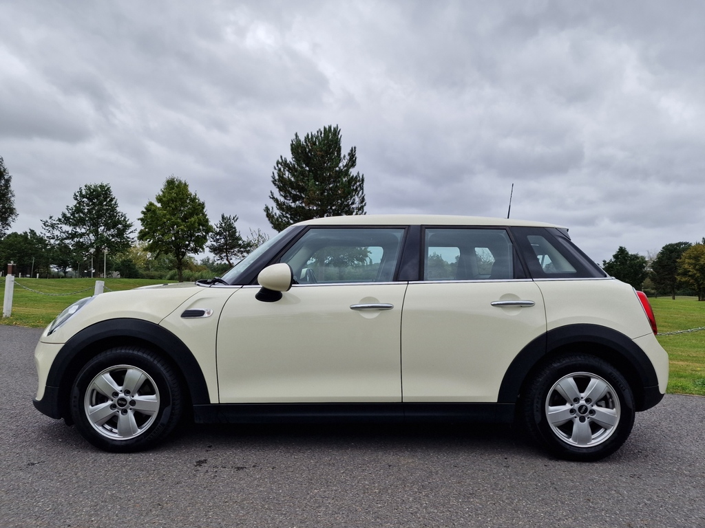 Mini Hatch 1 5 Cooper Steptronic Euro 6 S S KS68MWM White #4
