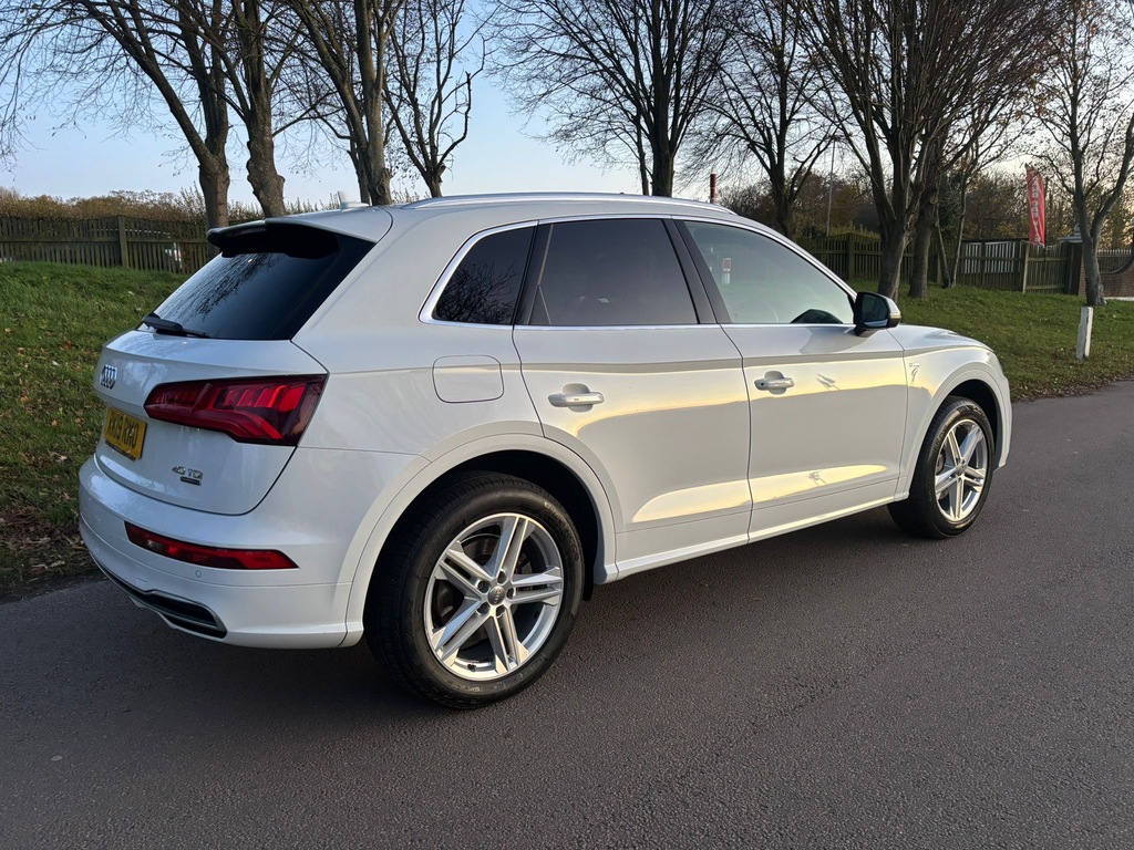 Audi Q5 2 0 Tdi 40 S Line S Tronic Quattro RK19RKO  #3