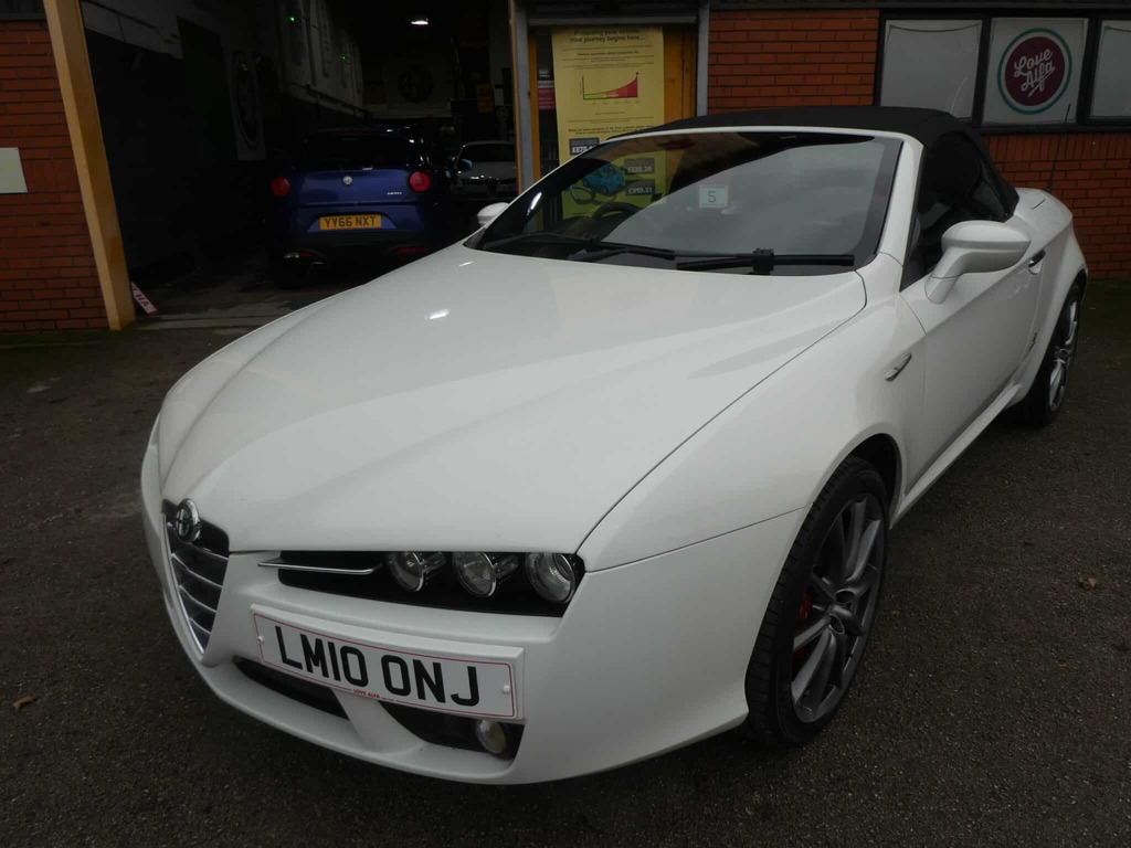 Alfa Romeo Spider Black #9