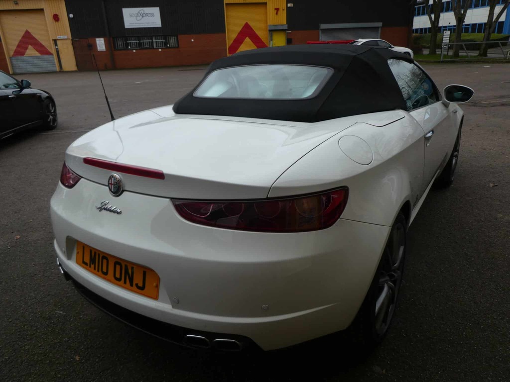 Alfa Romeo Spider Black #13