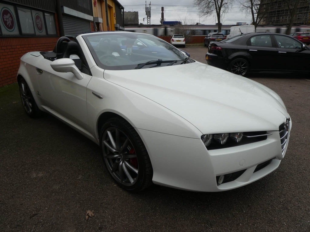 Alfa Romeo Spider Black #3