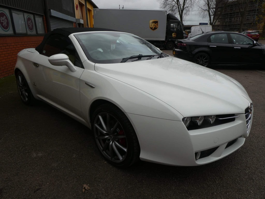 Alfa Romeo Spider Black #11