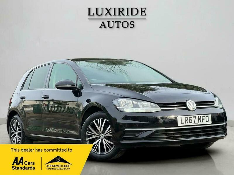 Volkswagen Golf 1.0 Tsi Se Nav Black