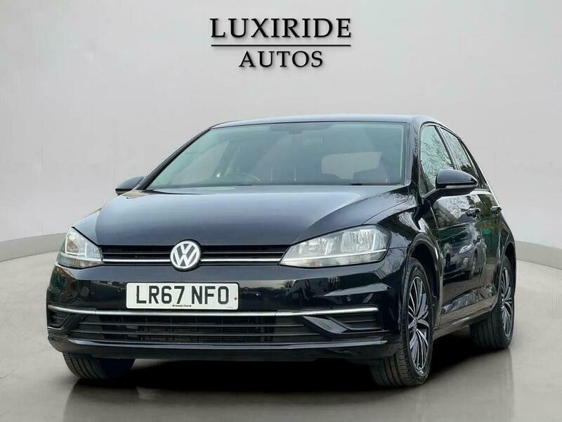 Volkswagen Golf 1.0 Tsi Se Nav Black #2