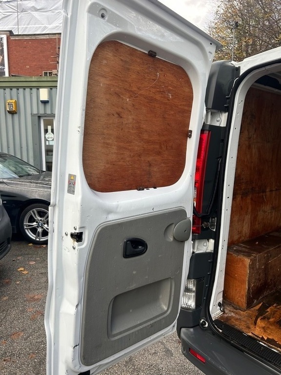 Nissan Primastar Dci 2700 Se L1 White #22