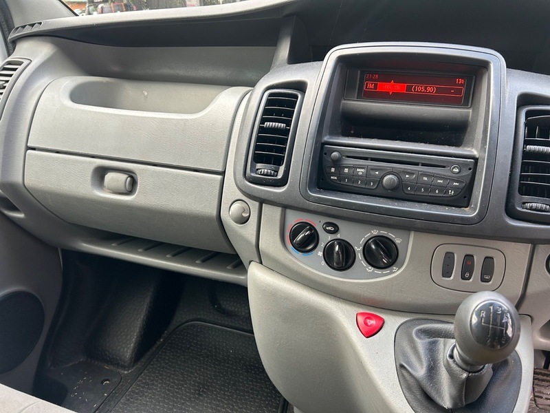 Nissan Primastar Dci 2700 Se L1 White #18