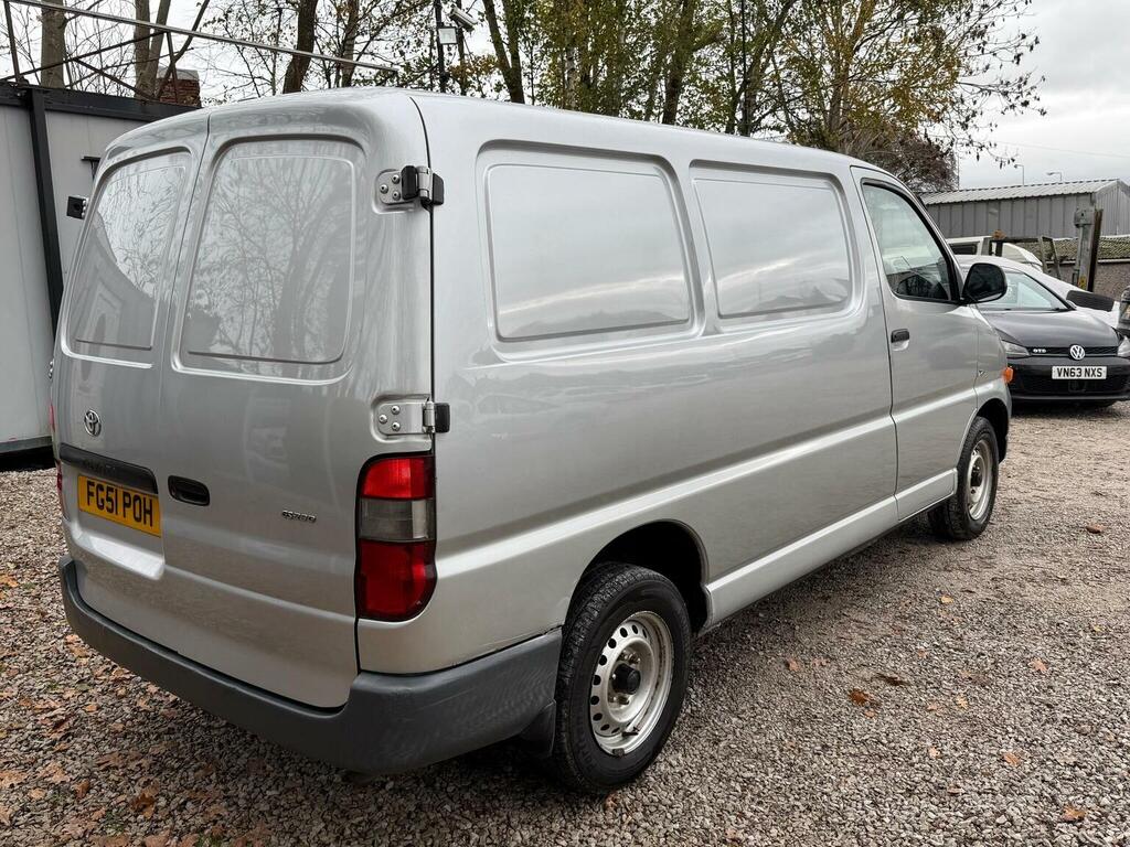 Toyota HiAce 2.4 2001 Silver #9