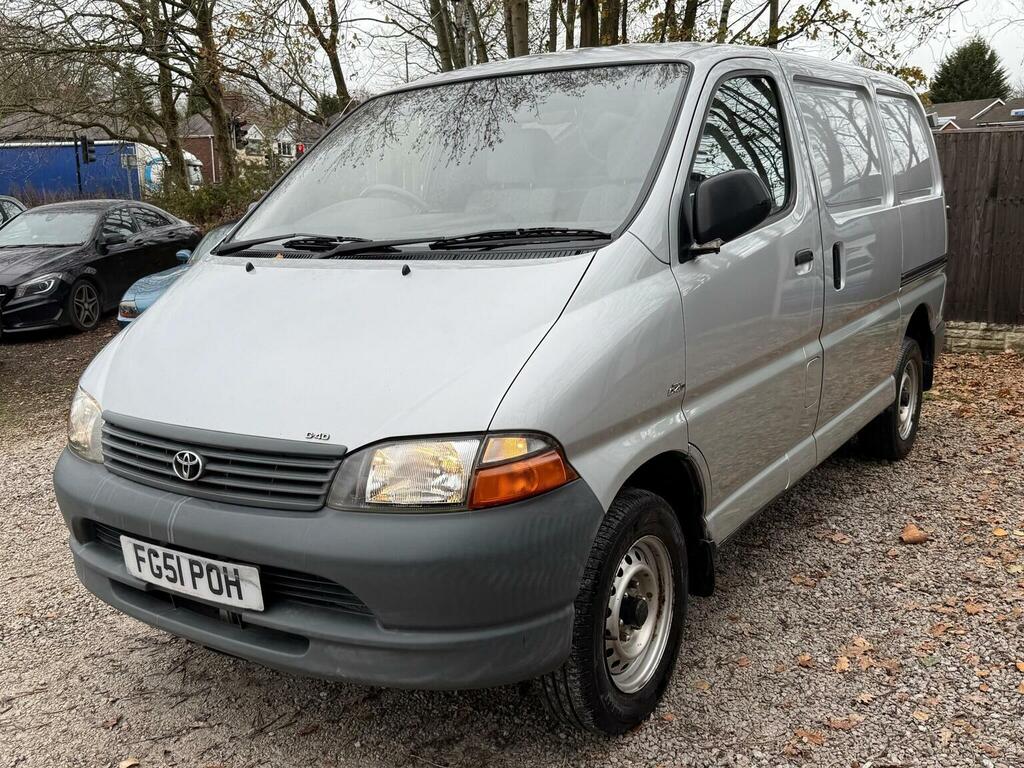 Toyota HiAce 2.4 2001 Silver #23