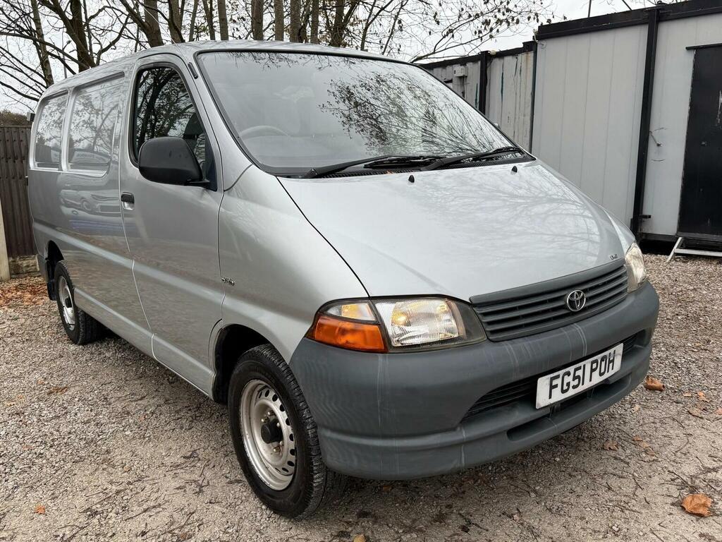 Toyota HiAce 2.4 2001 Silver #3