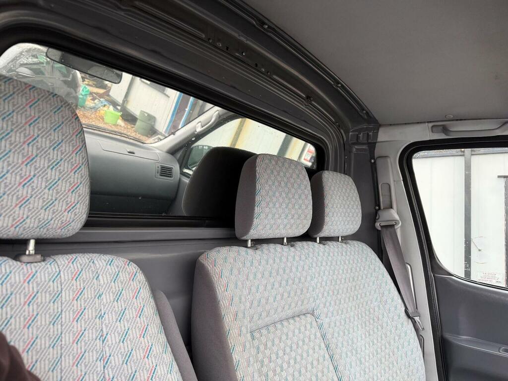 Toyota HiAce 2.4 2001 Silver #44