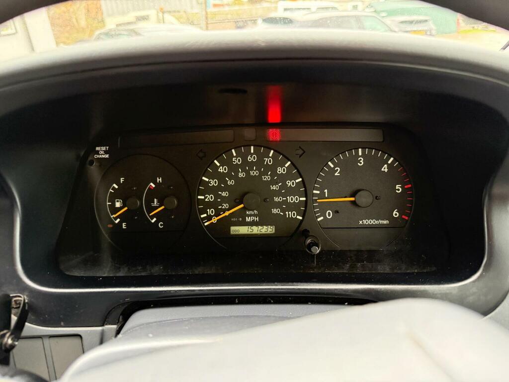 Toyota HiAce 2.4 2001 Silver #36
