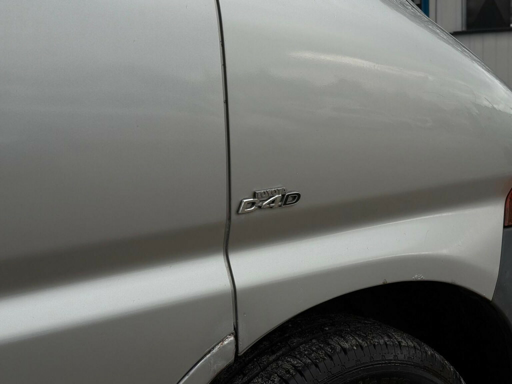 Toyota HiAce 2.4 2001 Silver #51