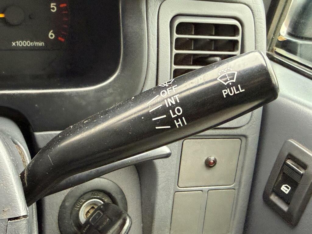 Toyota HiAce 2.4 2001 Silver #34