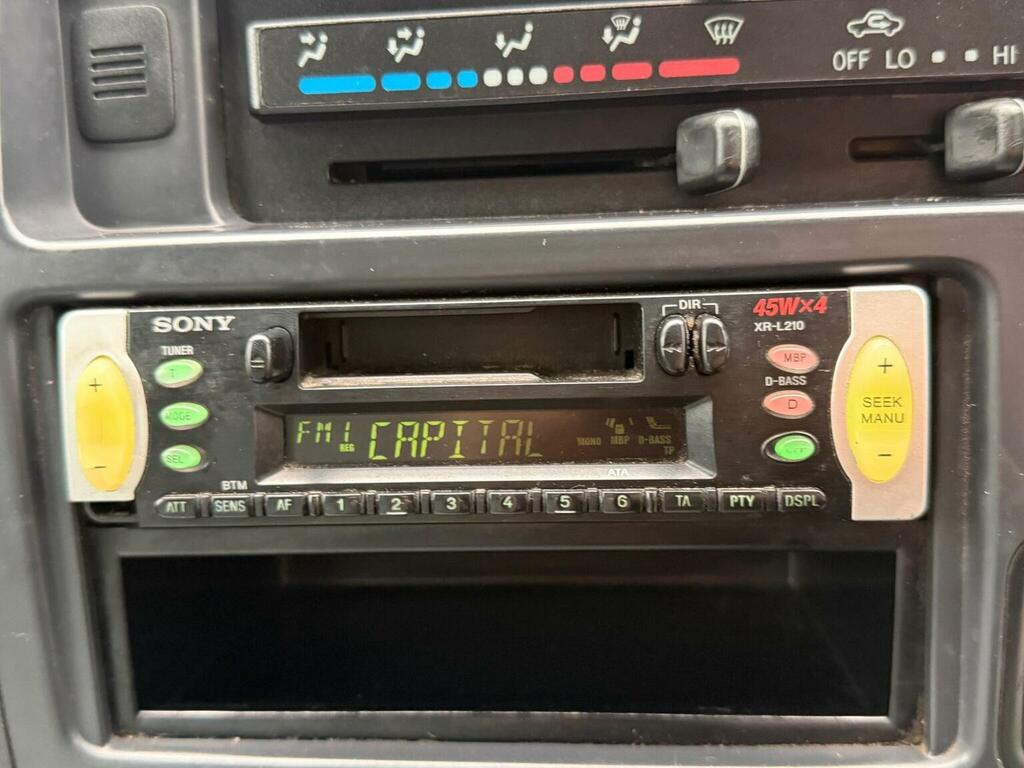 Toyota HiAce 2.4 2001 Silver #28