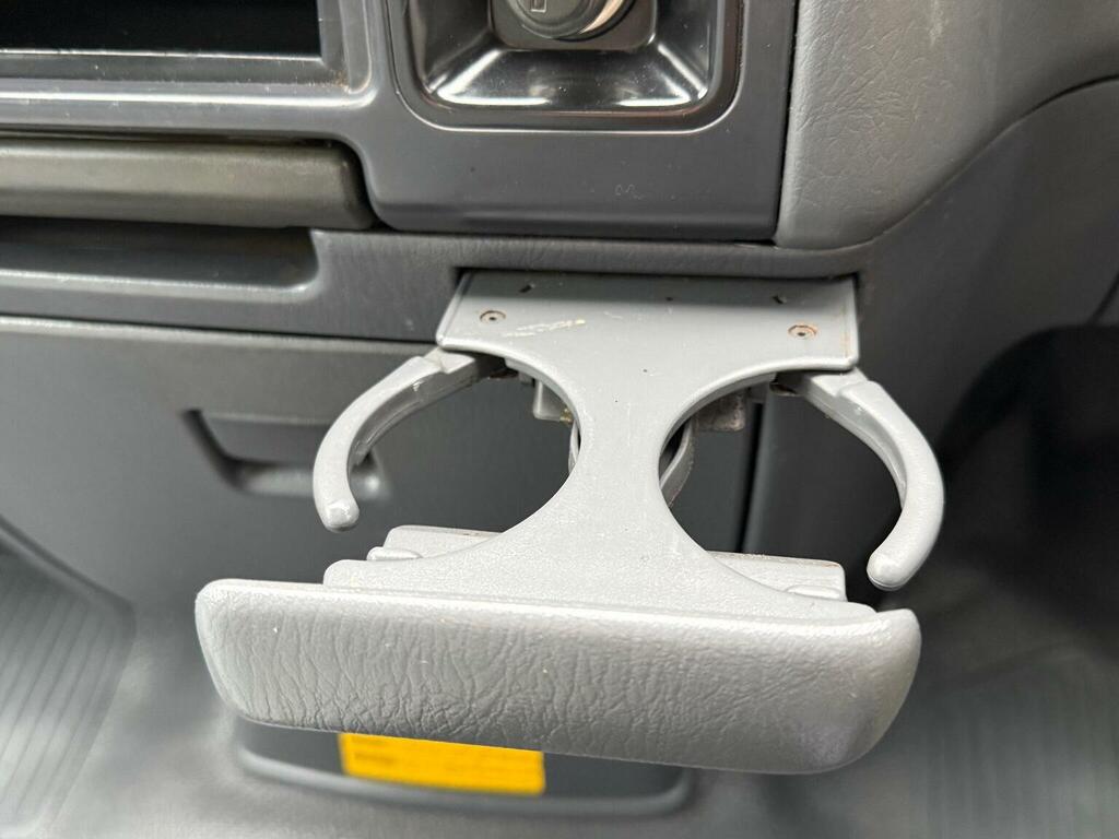 Toyota HiAce 2.4 2001 Silver #32