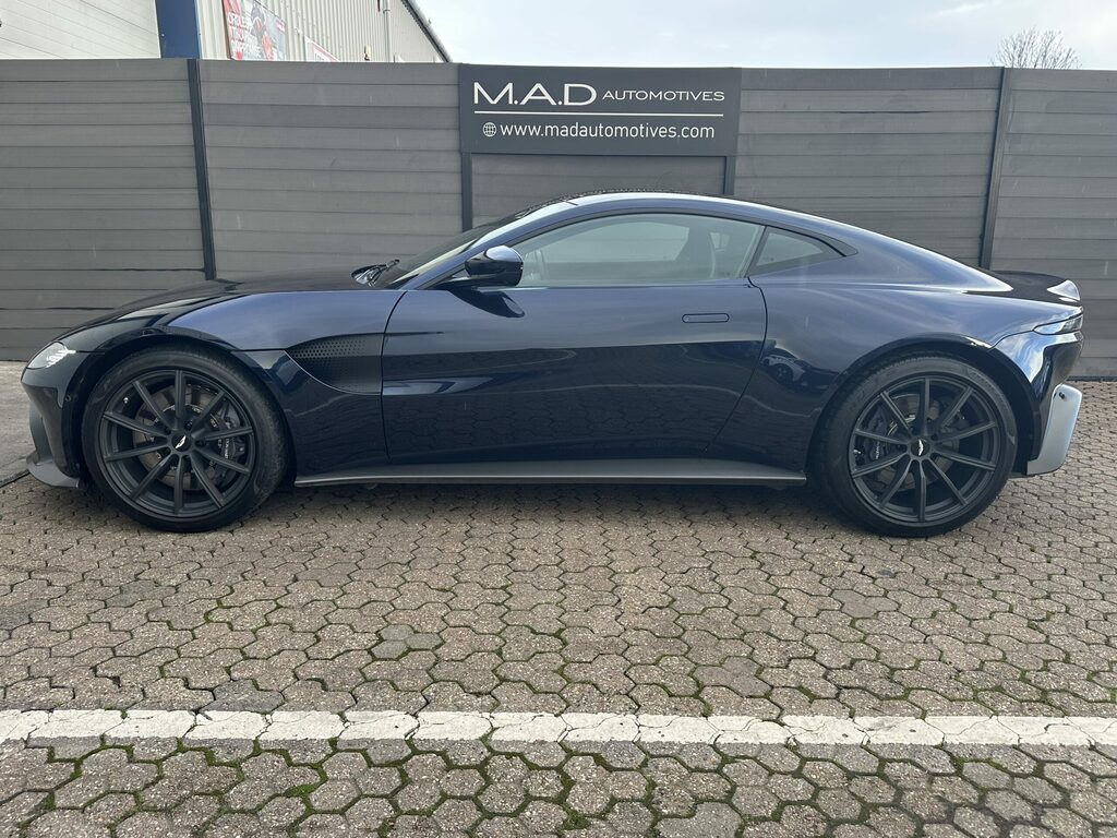Aston Martin Vantage #5