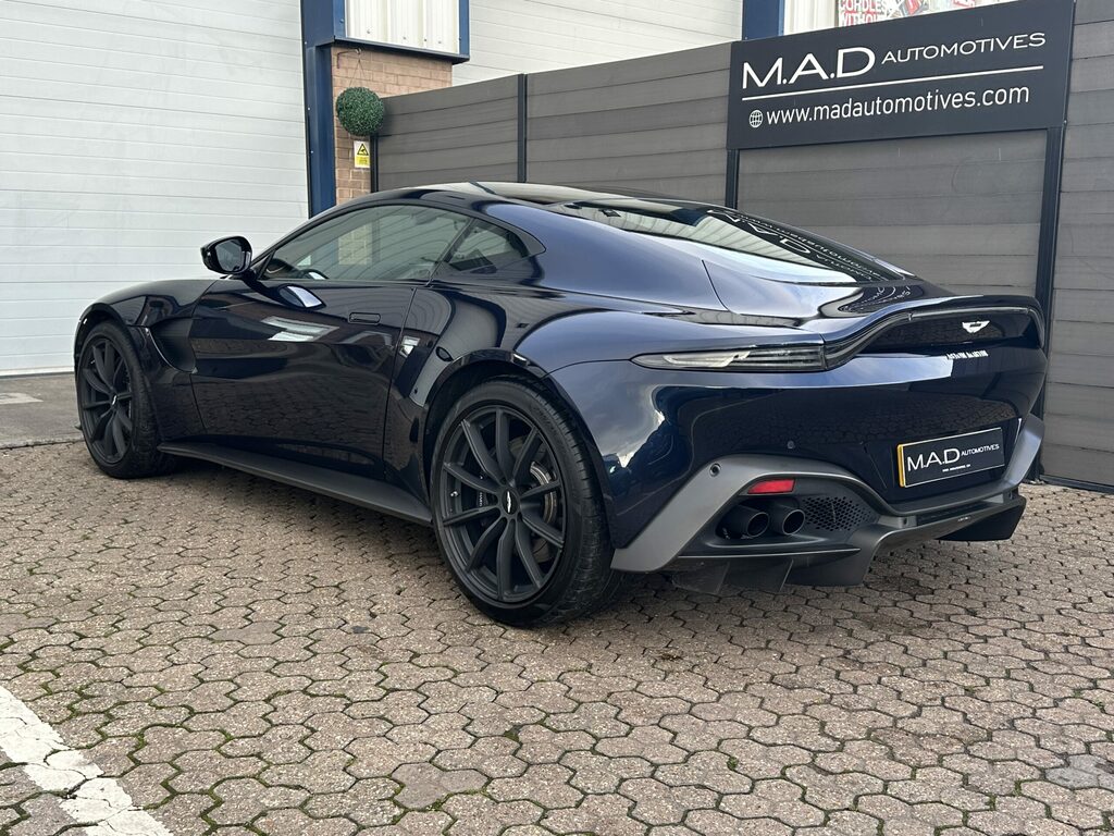 Aston Martin Vantage #6