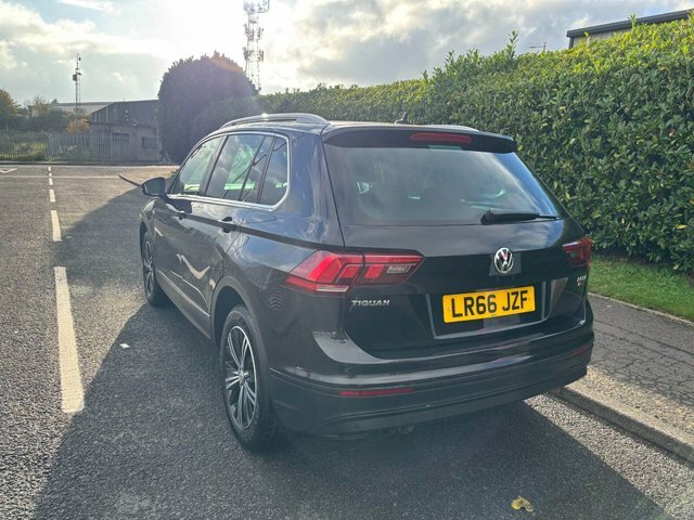 Volkswagen Tiguan Tdi Bluemotion Tech Se LR66JZF Black #4