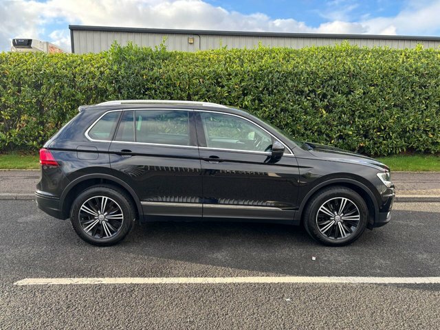 Volkswagen Tiguan Tdi Bluemotion Tech Se LR66JZF Black #3