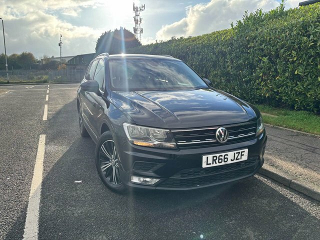 Volkswagen Tiguan Tdi Bluemotion Tech Se LR66JZF Black #2